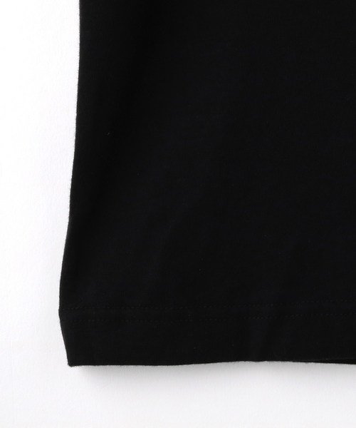 HANES(ヘインズ)の「Hanes ベーシックVネックTシャツ(Tシャツ/カットソー・レディース・ホワイト系7・02/03)」の2枚目の写真