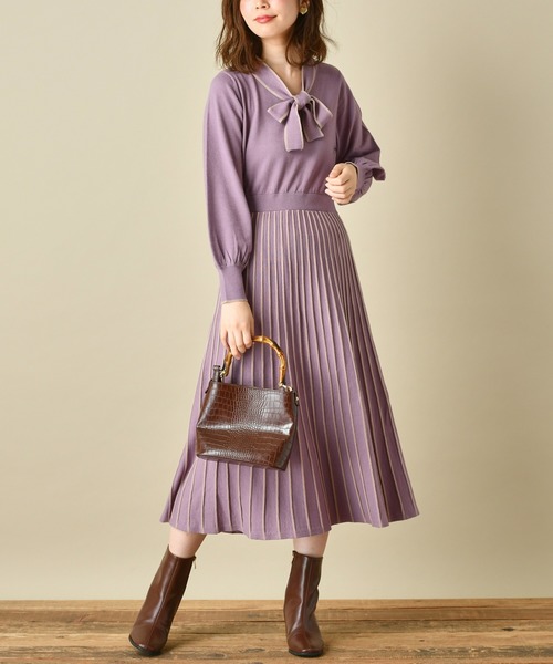 natural couture（ナチュラルクチュール）の「配色プリーツボウタイニットワンピース（ワンピース・レディース・ブラウン/ベージュ/サックスブルー/ラベンダー・FREE）」の11枚目の写真