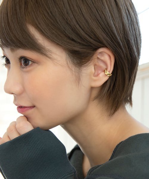 colleca la（コレカラ）の「キルティングイヤーカフ（イヤーカフ・レディース・シルバー/ゴールド・ﾌﾘ-）」の4枚目の写真