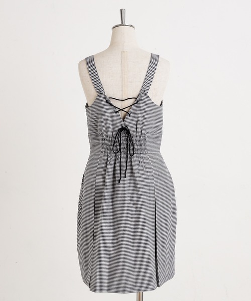 one after another NICE CLAUP(ワンアフターアナザーナイスクラップ)の「後ろレースアップジャンパースカート(ジャンパースカート・レディース・ベージュ/ブラック系その他/ベージュ系その他/グリーン・FREE)」の18枚目の写真