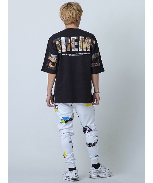 RE730（アールイーセブンサーティー）の「【RE730】RE730の人気モチーフビッグロゴTシャツ　ビッグシルエット（Tシャツ/カットソー・メンズ・オフホワイト/ブラック/イエロー・MEDIUM/LARGE/X-LARGE）」の9枚目の写真