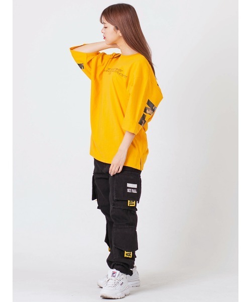 RE730（アールイーセブンサーティー）の「【RE730】RE730の人気モチーフビッグロゴTシャツ　ビッグシルエット（Tシャツ/カットソー・メンズ・オフホワイト/ブラック/イエロー・MEDIUM/LARGE/X-LARGE）」の22枚目の写真