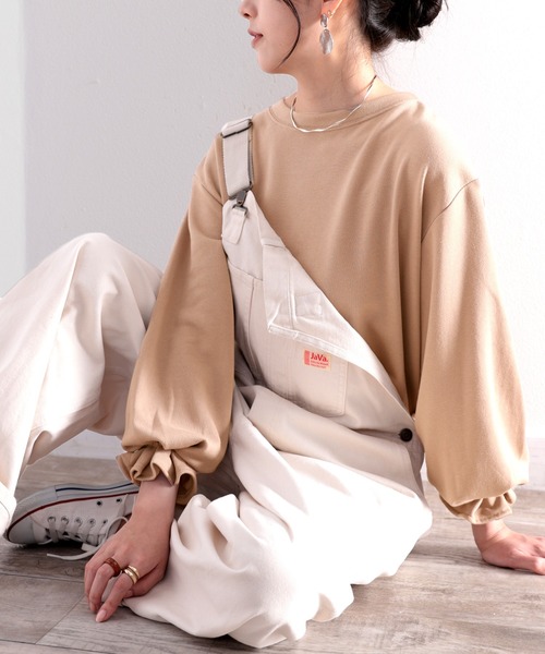 classicalelf(クラシカルエルフ)の「パフスリーブクルーネックシンプル無地プルオーバーカットソー(長袖)(スウェット・レディース・ブラック/パープル/アイボリー/モカ/ライトカーキ・MEDIUM/LARGE/X-LARGE)」の15枚目の写真