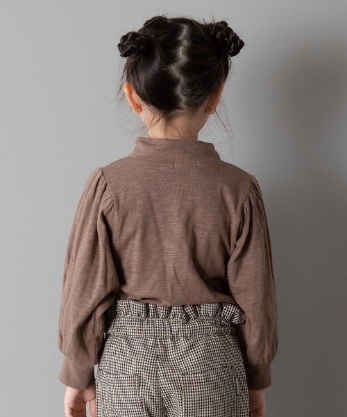 MAKE YOUR DAY（メイクユアデイ）の「接結天竺ボリューム袖ハイネック長袖Tシャツ■80～140cm（Tシャツ/カットソー・キッズ・ブラウン/オフホワイト/ラベンダー・120/130/140/90/100/110/80）」の5枚目の写真