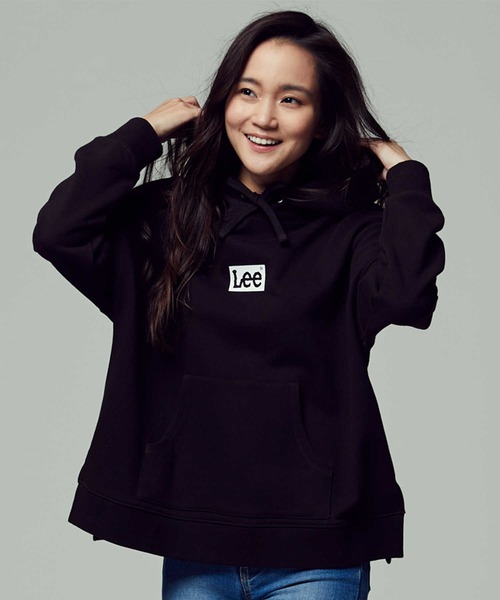 Lee(リー)の「【Lee】サイドスリットビッグシルエットパーカー(パーカー・レディース・ブラック/キナリ/キャメル・M/L)」の2枚目の写真
