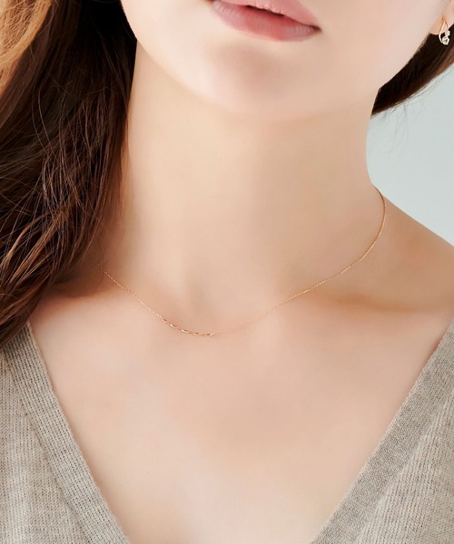 【Phoebe】K10ネックレス Phoebe(フィービィー)の【K10】リーフィーダイヤモンドネックレス／BOX