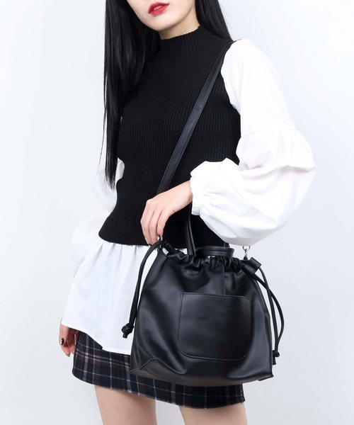 WC（ダブル シー）の「WC/ハンドル巾着ショルダーバッグ（ショルダーバッグ・レディース・ブラック・FREE）」の2枚目の写真