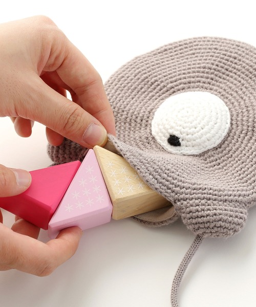 D.fesense（ディーフェセンス）の「【D.fesense /ディーフェセンス】アニマルニットポーチKUMA（ショルダーバッグ・キッズ・ミント/チャコール/ライトグレー・F）」の9枚目の写真