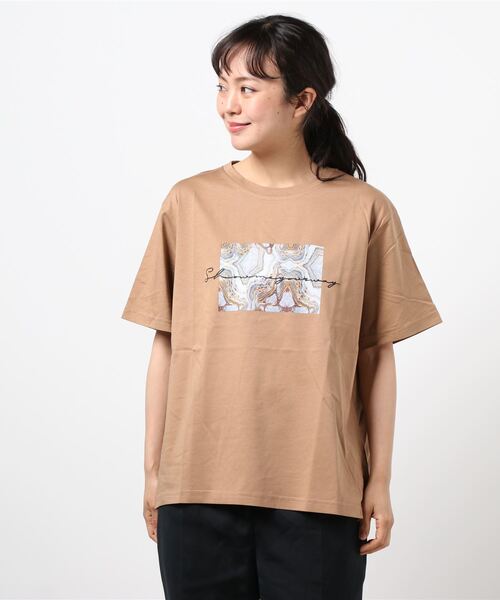 INTERPLANET(インタープラネット)の「刺繍ロゴ*ストゥレイタムプリントドライタッチコットンTシャツ(Tシャツ/カットソー・レディース・ブラック/キャメル/オフホワイト・FREE)」の6枚目の写真