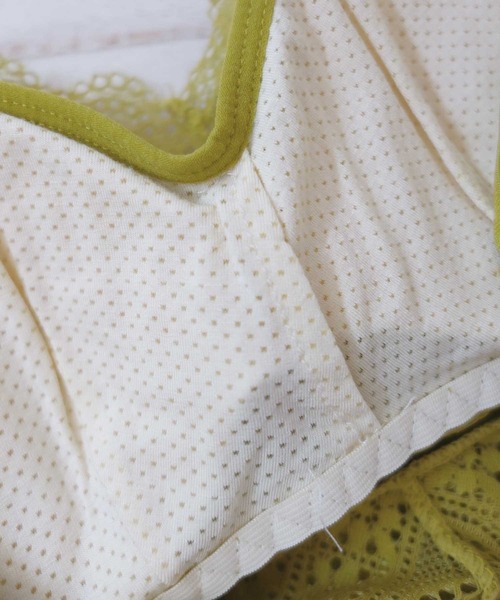 CORNERS（コーナーズ）の「レースブラトップ（キャミソール・レディース・ホワイト/ブラック/マスタード/ブラウン/カーキ・M）」の8枚目の写真