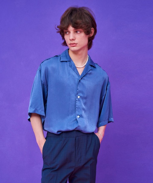 UNITED TOKYO（ユナイテッドトウキョウ）の「スエードサテンオープンカラーシャツ（シャツ/ブラウス・メンズ・ピンク/ブラック/ベージュ/サックスブルー・1/2）」の3枚目の写真