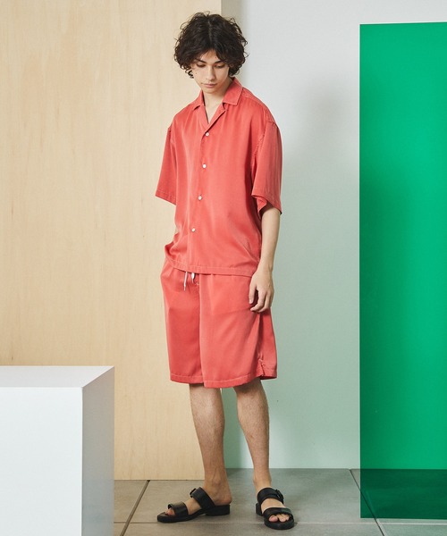 UNITED TOKYO（ユナイテッドトウキョウ）の「スエードサテンオープンカラーシャツ（シャツ/ブラウス・メンズ・ピンク/ブラック/ベージュ/サックスブルー・1/2）」の5枚目の写真