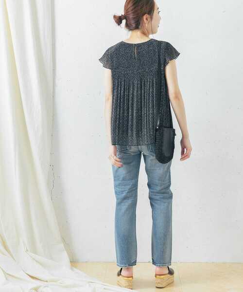 URBAN RESEARCH ROSSO（アーバンリサーチロッソ）の「ランダムプリーツドットプリントブラウス（シャツ/ブラウス・レディース・ホワイト系その他/ブルー系その他・FREE）」の18枚目の写真