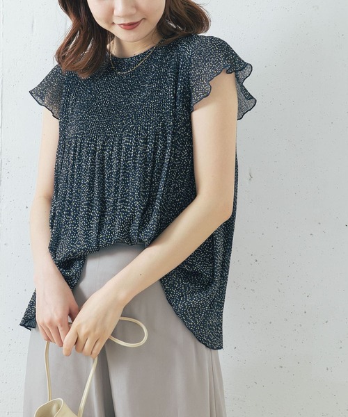 URBAN RESEARCH ROSSO（アーバンリサーチロッソ）の「ランダムプリーツドットプリントブラウス（シャツ/ブラウス・レディース・ホワイト系その他/ブルー系その他・FREE）」の16枚目の写真