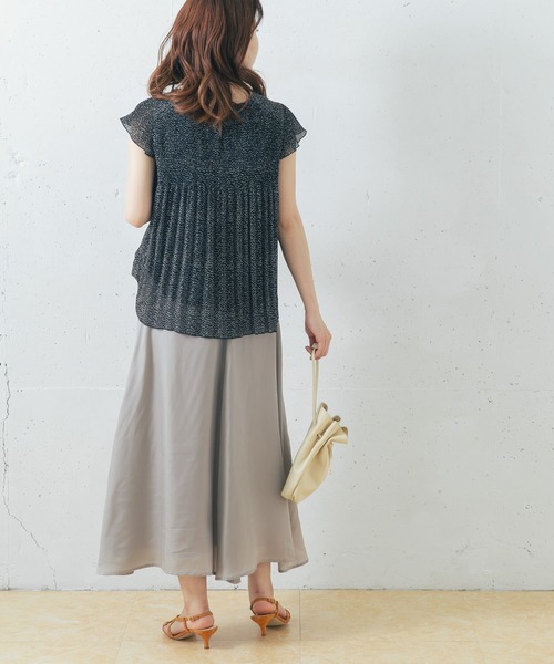 URBAN RESEARCH ROSSO（アーバンリサーチロッソ）の「ランダムプリーツドットプリントブラウス（シャツ/ブラウス・レディース・ホワイト系その他/ブルー系その他・FREE）」の9枚目の写真