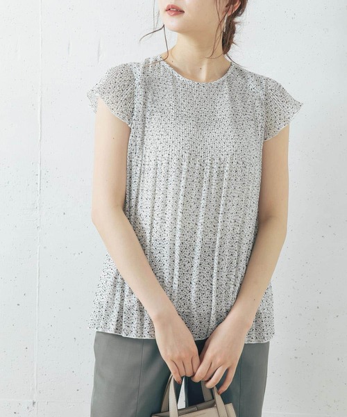 URBAN RESEARCH ROSSO（アーバンリサーチロッソ）の「ランダムプリーツドットプリントブラウス（シャツ/ブラウス・レディース・ホワイト系その他/ブルー系その他・FREE）」の5枚目の写真