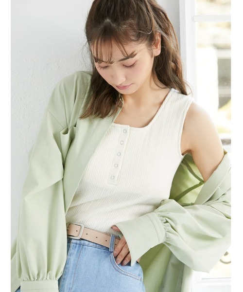 fifth(フィフス)の「ヘンリーネックカップ付リブタンクトップ(キャミソール・レディース・カーキ/アイボリー/グレイッシュベージュ・MEDIUM)」の1枚目の写真