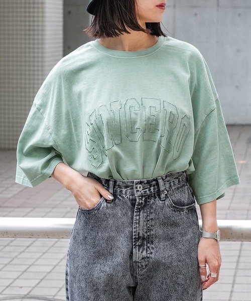 PairPair（ペアペア）の「ピグメント刺繍ロゴT(ユニセックス)（Tシャツ/カットソー・レディース・ライトグリーン/ライトブラウン/スミクロ/グレイッシュベージュ・MEDIUM/LARGE）」の9枚目の写真