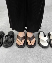 厚底トングサンダル