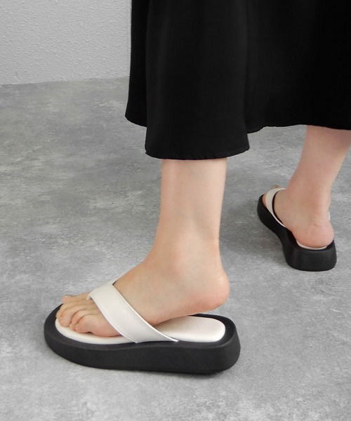 alala（アララ）の「厚底トングサンダル（サンダル・レディース・ベージュ/ホワイト/ブラック/ブラウン系・S/M/L/LL）」の14枚目の写真