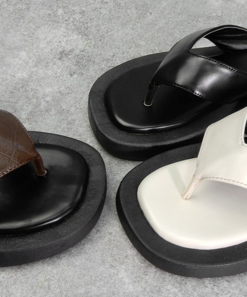 alala（アララ）の「厚底トングサンダル（サンダル・レディース・ベージュ/ホワイト/ブラック/ブラウン系・S/M/L/LL）」の16枚目の写真