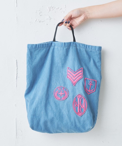 BEARDSLEY（ビアズリー）の「ワッペンデニムバッグ（トートバッグ・レディース・ブルー・FREE）」の2枚目の写真