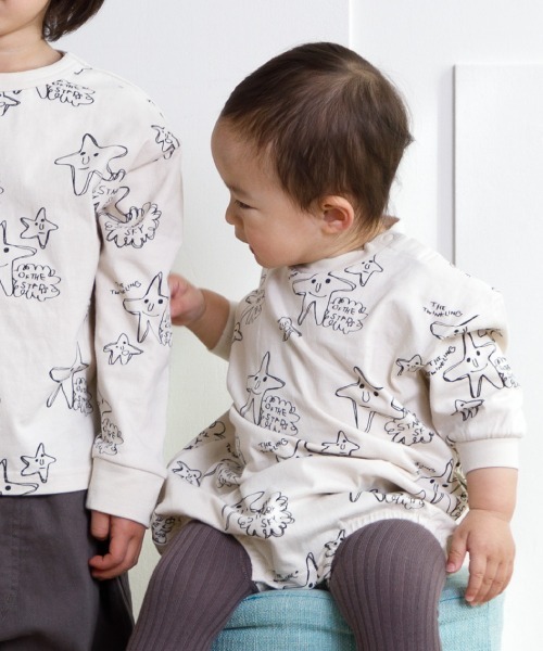 MAKE YOUR DAY（メイクユアデイ）の「お星さま総柄ロンパース■70.80cm（ロンパース・キッズ・アイボリー/グレー・70/80）」の5枚目の写真
