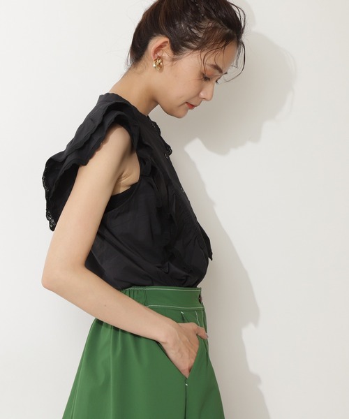 N.（N. Natural Beauty Basic）（エヌエヌナチュラルビューティーベーシック）の「コットンレースフリルスリーブブラウス（シャツ/ブラウス・レディース・ブラック/ホワイト・MEDIUM）」の3枚目の写真