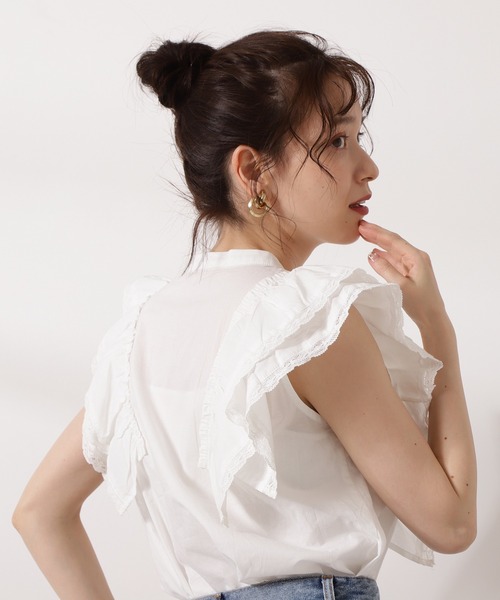 N.（N. Natural Beauty Basic）（エヌエヌナチュラルビューティーベーシック）の「コットンレースフリルスリーブブラウス（シャツ/ブラウス・レディース・ブラック/ホワイト・MEDIUM）」の7枚目の写真