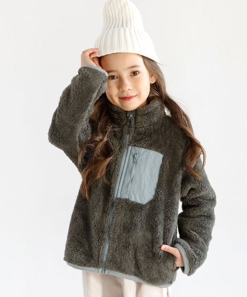 Bee des Bee（ビーデスビー）の「ボアジャケット（その他アウター・キッズ・ベージュ/ブラック/オフホワイト/ラベンダー/チャコール/ライトブルー/コーラルピンク・110cm/120cm/130cm/140cm/150cm/100cm）」の4枚目の写真