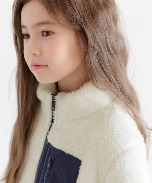 Bee des Bee（ビーデスビー）の「ボアジャケット（その他アウター・キッズ・ベージュ/ブラック/オフホワイト/ラベンダー/チャコール/ライトブルー/コーラルピンク・110cm/120cm/130cm/140cm/150cm/100cm）」の12枚目の写真