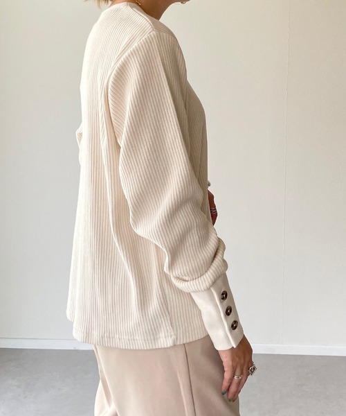 y/m by misato（イムバイミサト）の「袖ボタンカットリブトップス（Tシャツ/カットソー・レディース・ブラック/ブラウン/オフホワイト・FREE）」の14枚目の写真