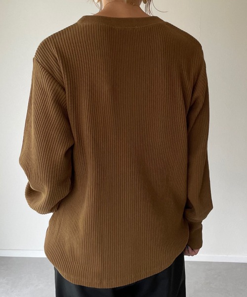 トップス misato y/m by misato（イムバイミサト）の「袖ボタンカットリブトップス（T