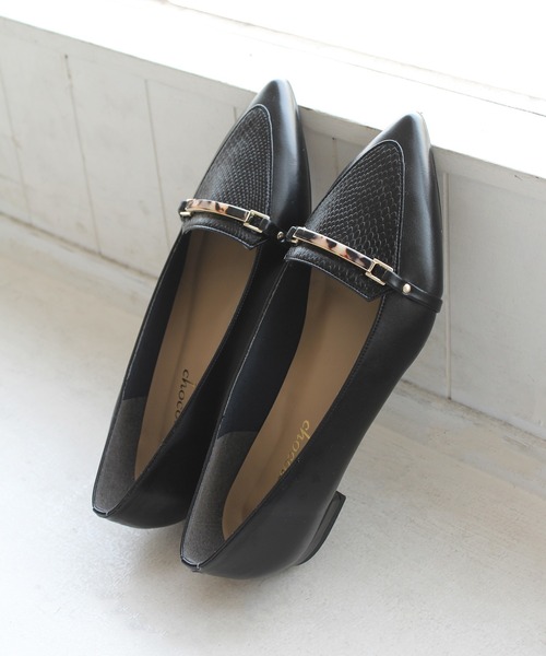 chocolates（チョコラテス）の「ポインテッドトゥ ビット ローファー【日本製】（ローファー・レディース・アイボリー/ダークブラウン/カーキ/ブラック/ライトグレー・22cm/23.5cm/23cm/25cm/24.5cm/22.5cm/24cm）」の3枚目の写真