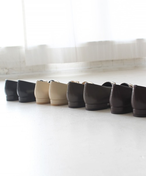 chocolates（チョコラテス）の「ポインテッドトゥ ビット ローファー【日本製】（ローファー・レディース・アイボリー/ダークブラウン/カーキ/ブラック/ライトグレー・22cm/23.5cm/23cm/25cm/24.5cm/22.5cm/24cm）」の9枚目の写真