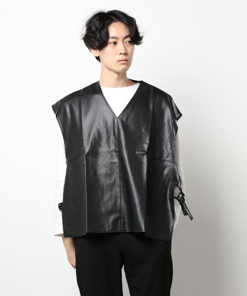 endevice（エンデヴァイス）の「フェイクレザー Vネック ベスト（ベスト・メンズ・ブラック・M/L）」の12枚目の写真