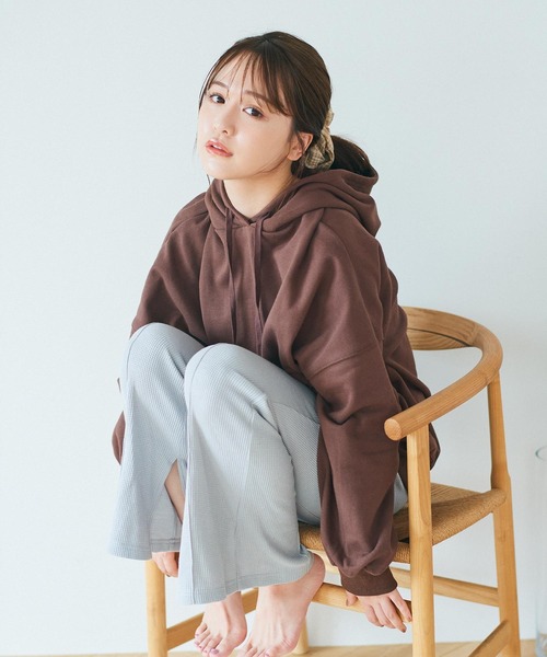 REVEYU（レブユー）の「REVEYU/Sweet dreamer big hoodie（パーカー・レディース・ブラウン/サックスブルー/ピンク・FREE）」の4枚目の写真