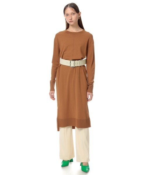 SLY(スライ)の「CREW NECK MIDI OP クルーネックミディアム ワンピース(ワンピース・レディース・ブラック/キャメル/ターコイズブルー/イエロー・FREE)」の4枚目の写真