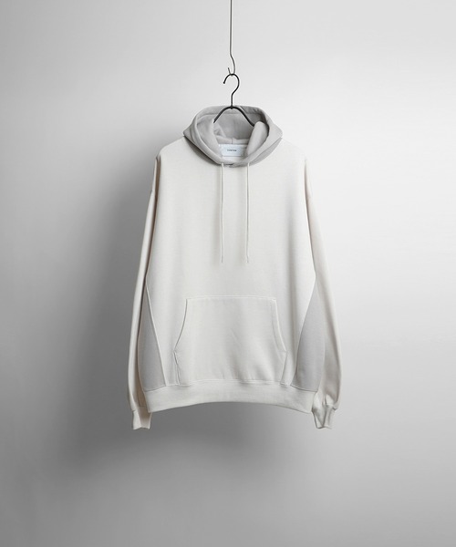 Confirm(コンファーム)の「ルーズシルエットプルオーバーパーカー【Confirm】(パーカー・メンズ・チャコールグレー/ベージュ/ブラック/サックスブルー/アイボリー/ブルー/ホワイト/レッド/パープル/ミント/ブラック系その他/グリーン/ベージュ系その他・M/L)」の20枚目の写真