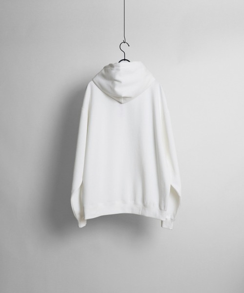 Confirm(コンファーム)の「ルーズシルエットプルオーバーパーカー【Confirm】(パーカー・メンズ・チャコールグレー/ベージュ/ブラック/サックスブルー/アイボリー/ブルー/ホワイト/レッド/パープル/ミント/ブラック系その他/グリーン/ベージュ系その他・M/L)」の15枚目の写真