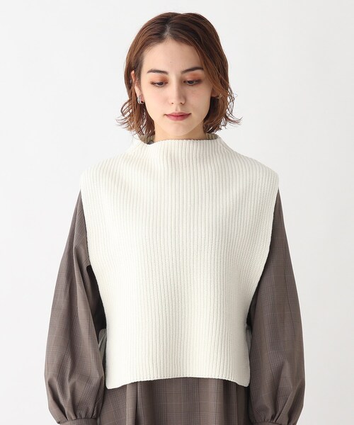 AG by aquagirl(エージーバイアクアガール)の「◆ボトルネックバルキーニットベスト(ベスト・レディース・ブラック/オフホワイト・38)」の5枚目の写真