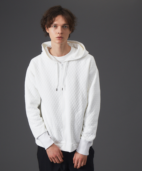 ABAHOUSE(アバハウス)の「キルティング ジャカード パーカ スウェット(パーカー・メンズ・ホワイト/カーキ/ブラック・46/48/44)」の2枚目の写真