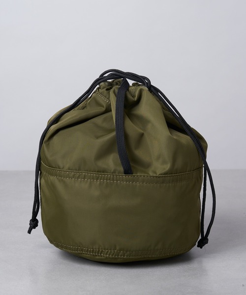 ABU GARCIA（アブ・ガルシア）の「【Fine 2月号掲載】【AbuGarcia×THEATREPRODUCTS】別注マルチ巾着バッグ（ショルダーバッグ・メンズ・カーキ/グレー/ブラック・ONE SIZE）」の5枚目の写真