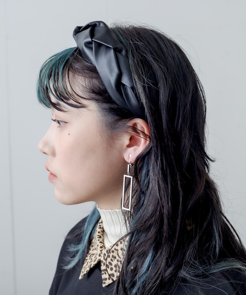 RASVOA（ラスボア）の「レザーツイストカチューシャ（カチューシャ・レディース・ブラック・FREE）」の10枚目の写真