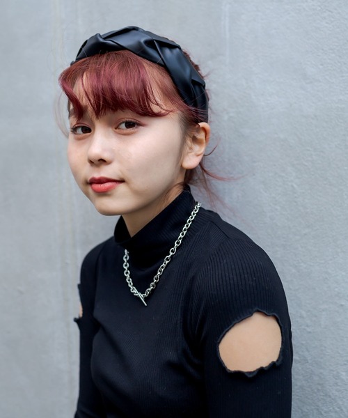 RASVOA（ラスボア）の「レザーツイストカチューシャ（カチューシャ・レディース・ブラック・FREE）」の3枚目の写真