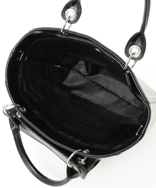 Ray BEAMS（レイビームス）の「Casselini × Ray BEAMS / 別注 ポケット スタッズ トートバッグ（トートバッグ・レディース・ブラック/ネイビー・ONE SIZE）」の6枚目の写真