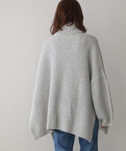 Bou Jeloud（ブージュルード）の「【WEB限定】スリットボリュームスリーブニット（ニット/セーター・レディース・ブラック/グレー/レッド/マスタード・FREE）」の11枚目の写真