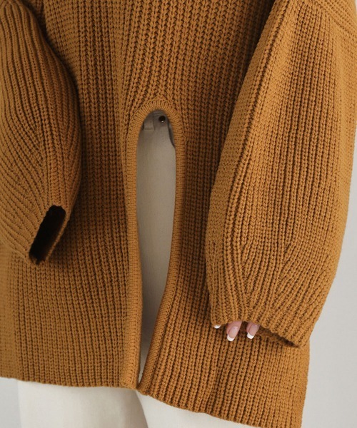 Bou Jeloud（ブージュルード）の「【WEB限定】スリットボリュームスリーブニット（ニット/セーター・レディース・ブラック/グレー/レッド/マスタード・FREE）」の18枚目の写真