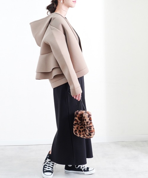 Fizz(フィズ)の「【Fizz/フィズ】 ボンディング素材 バックフリルジップパーカー(パーカー・レディース・ベージュ/ブラック/アイボリー/グレー・M/L/XL)」の19枚目の写真