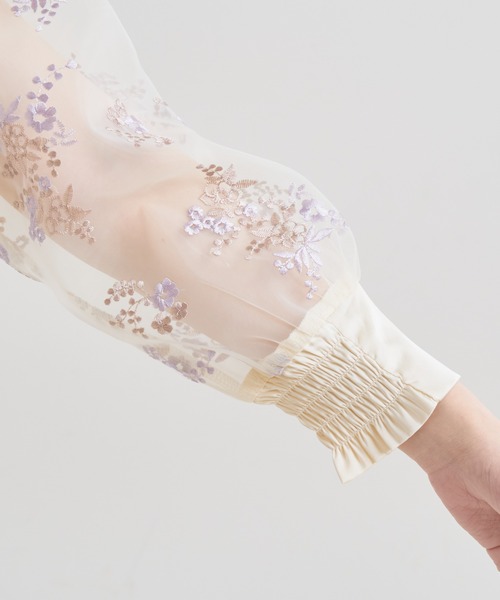 natural couture（ナチュラルクチュール）の「オーガンジー刺繍パフブラウス（シャツ/ブラウス・レディース・サックスブルー/ピンク/アイボリー・FREE）」の8枚目の写真